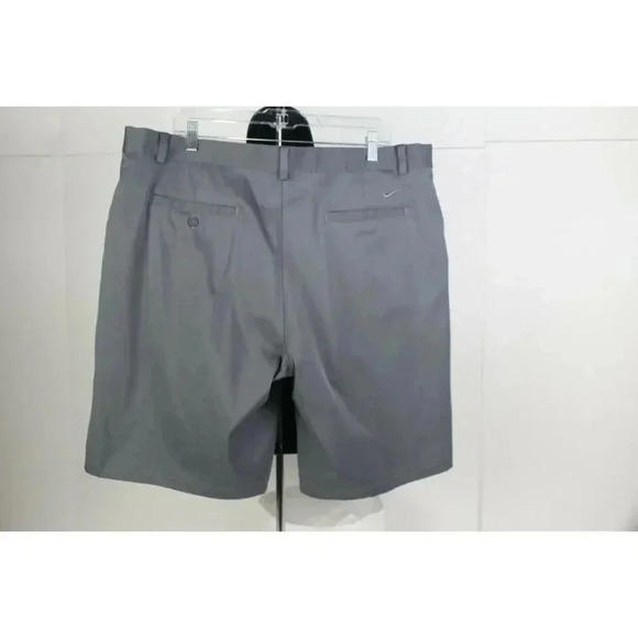 Nike Mens Dark Gray Dri Fit Flat Front Standard Fit Golf Chino Shorts Size 40 - Picture 2 of 4